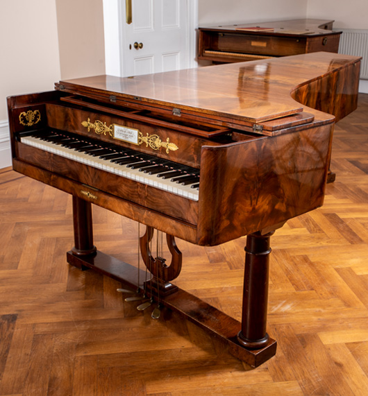 Grand piano by Graf